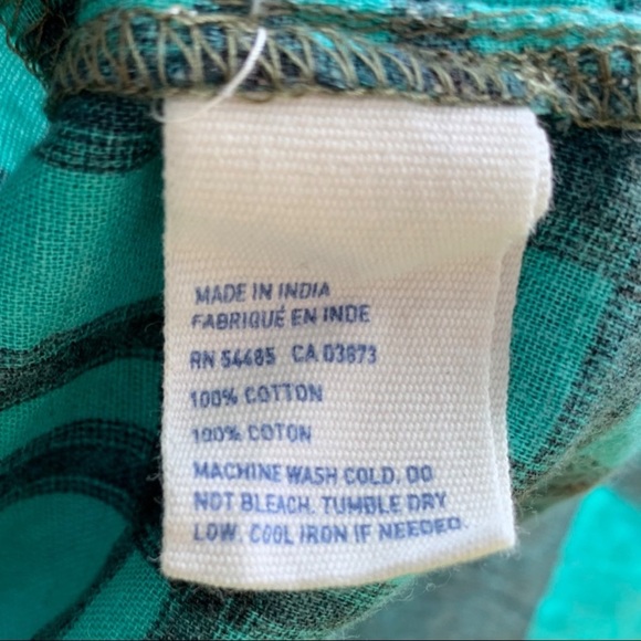 American Eagle 100% Cotton Button Down 
Size: XS - Picture 4 of 4